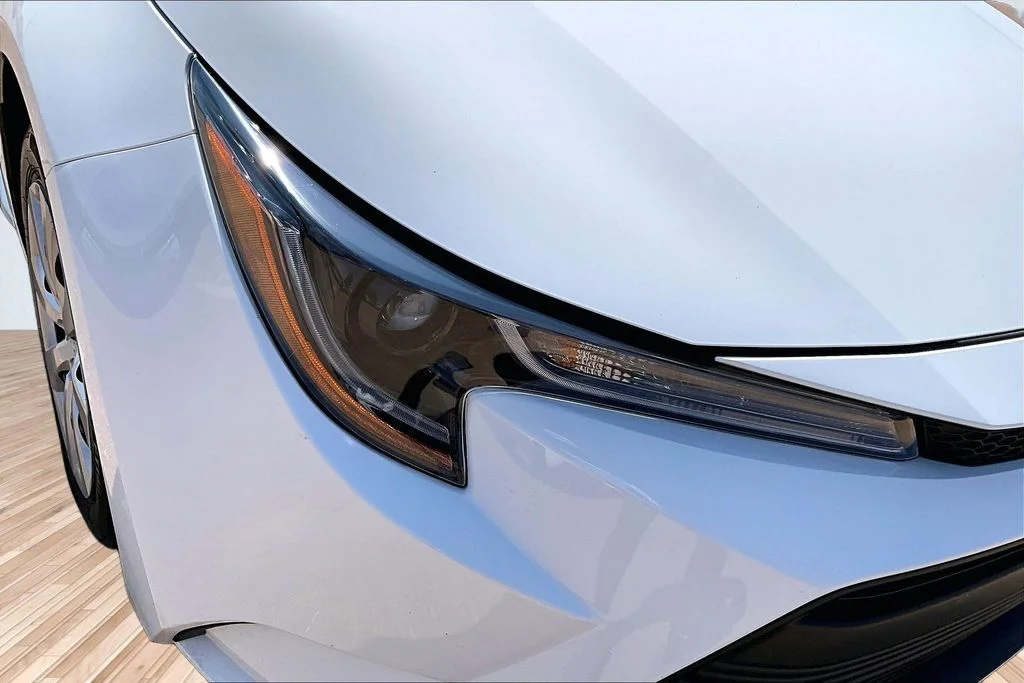 Used 2024 White Toyota LE image 26