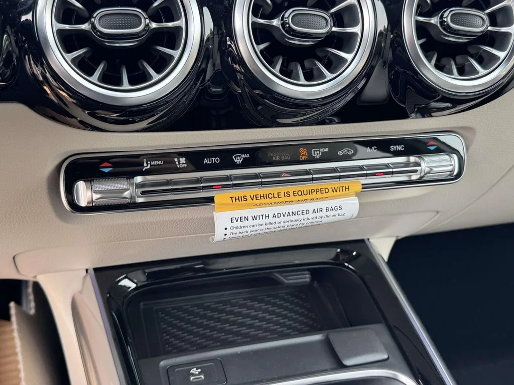 New 2026 White Mercedes-Benz GLA 250 image 28