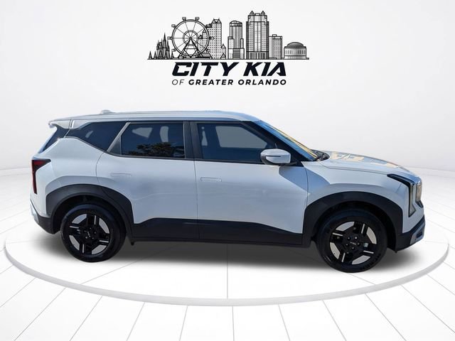New 2027 Snow White Pearl Kia LX image 7