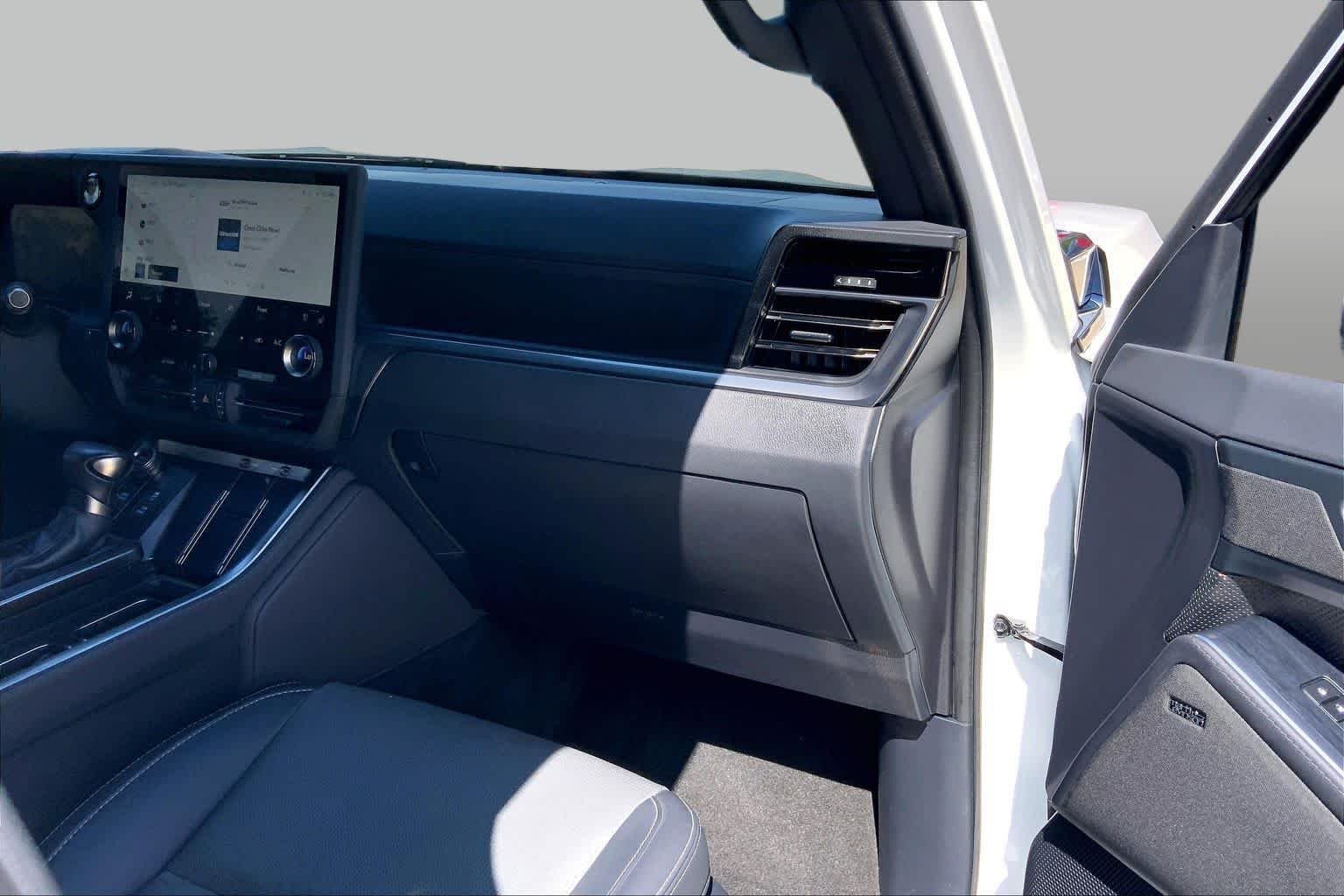 2024 Lexus GX Luxury - Photo 19