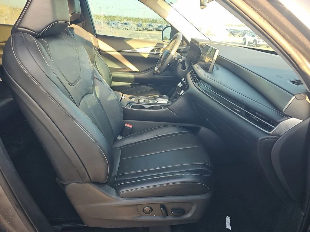 Used 2023 Gray INFINITI LUXE image 24