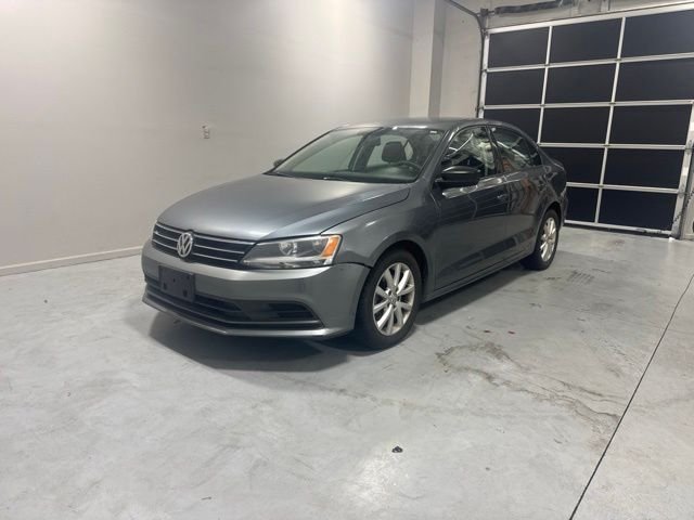 Used 2015 Gray Volkswagen 1.8T SE image 2