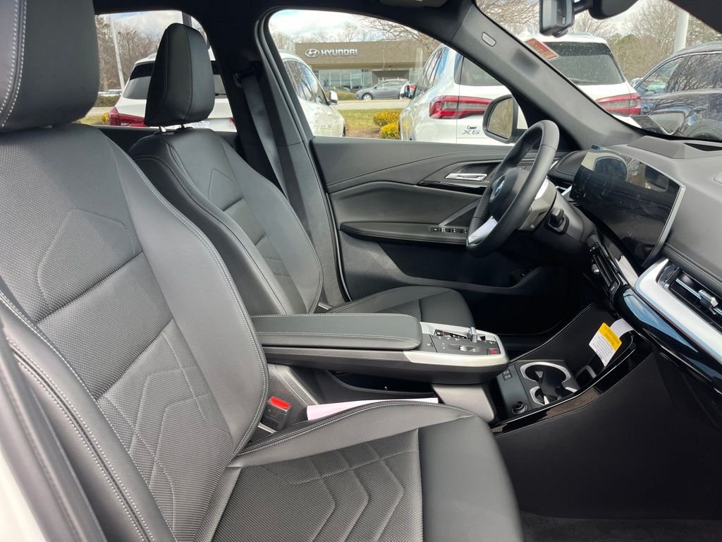 Used 2026 Alpine White BMW xDrive28i image 31