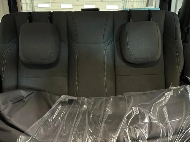 New 2026 Reign Exterior Paint Jeep Sport S image 29