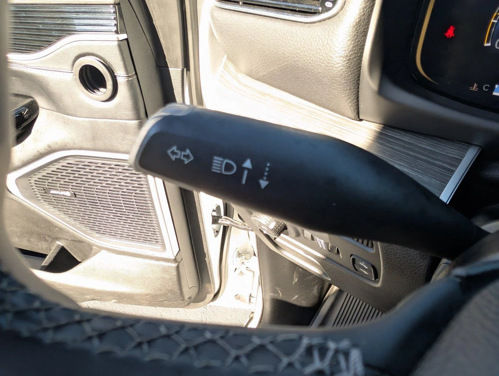 Used 2024 Bright White Clearcoat Jeep Series III image 30