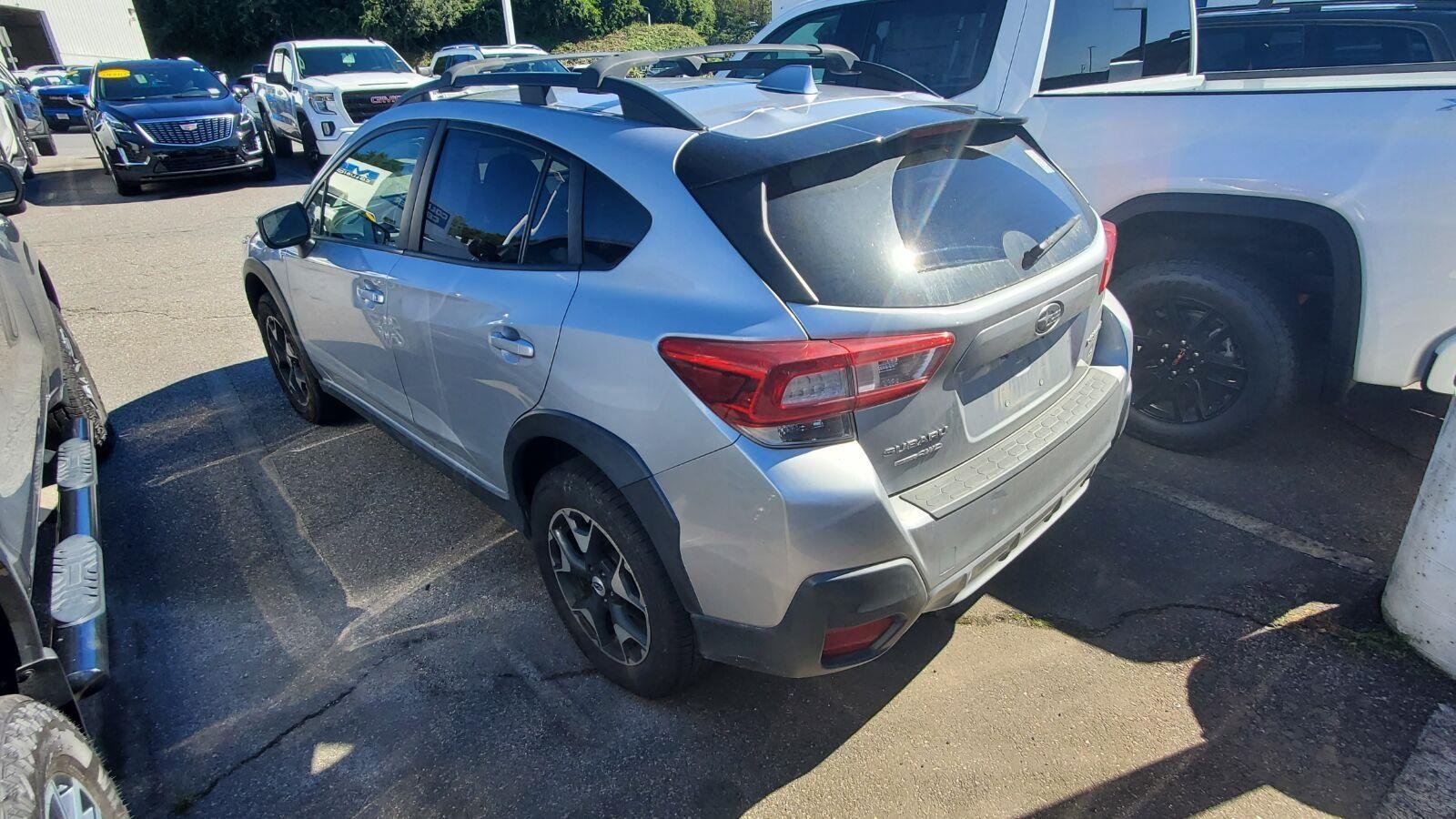 Used 2018 Ice Silver Metallic Subaru Premium image 8