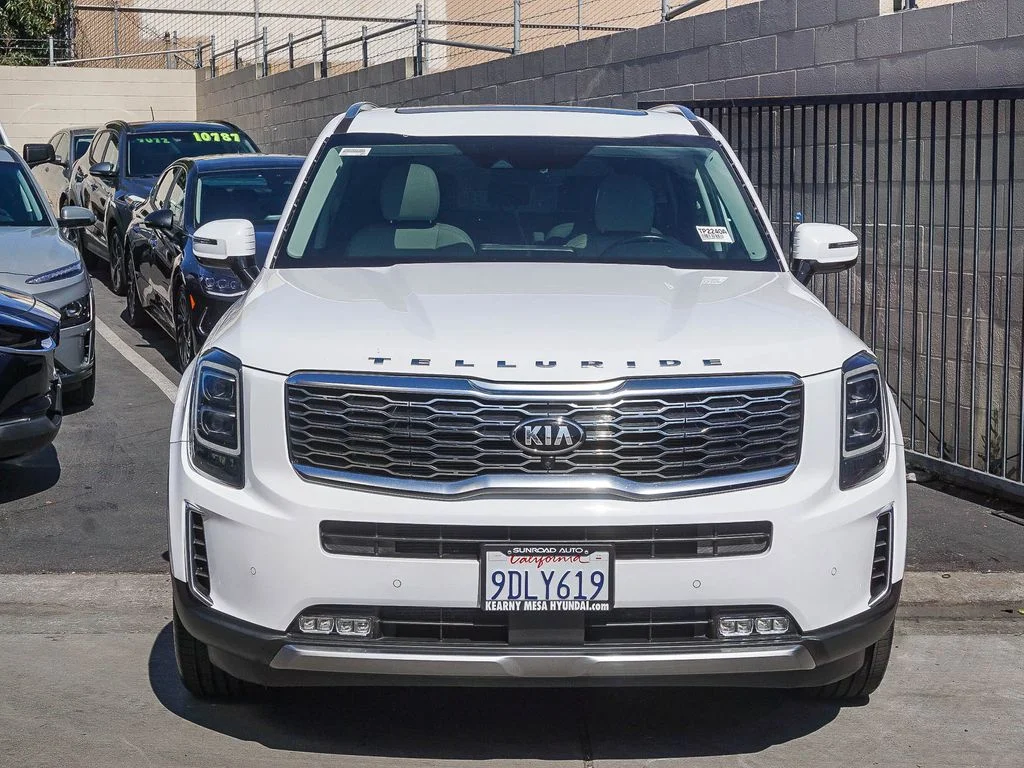 Used 2021 White Kia SX image 2