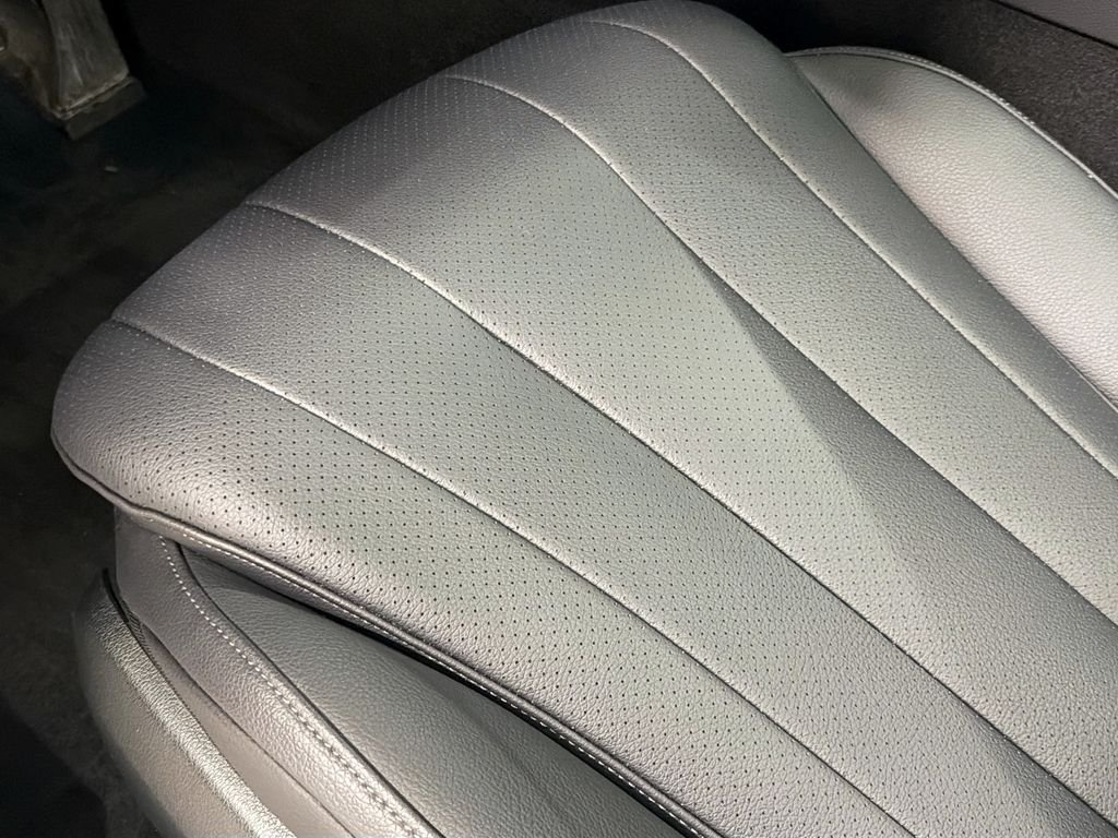 Certified Used 2026 Graphite Gray Metallic Mercedes-Benz E 350 image 21