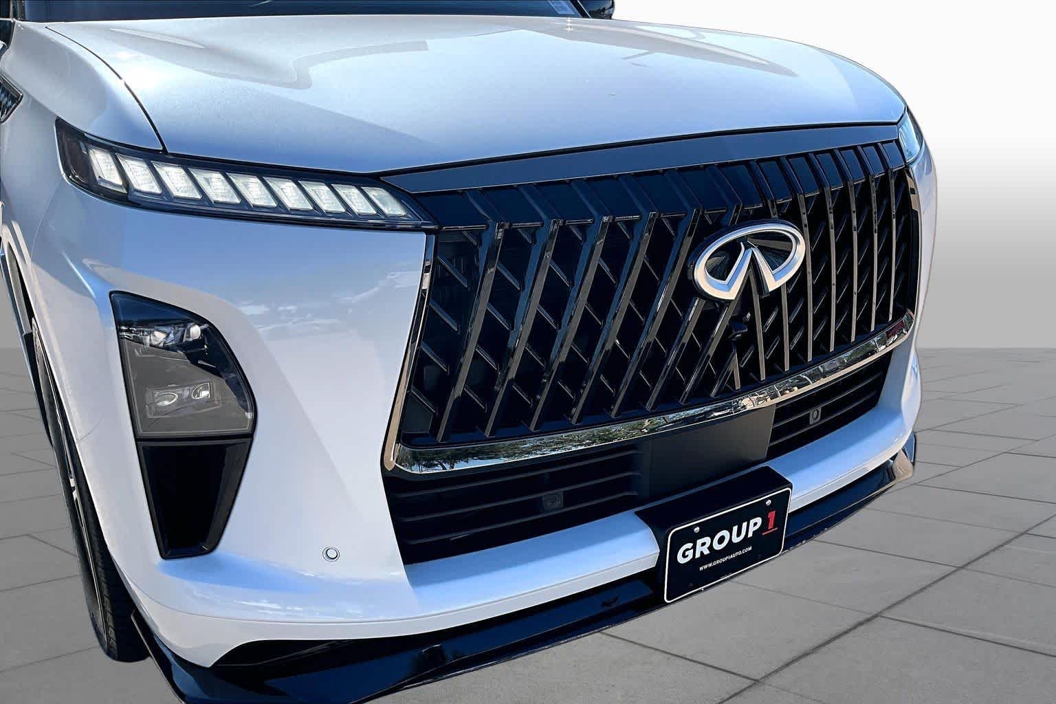 Used 2026 Radiant White/Black Obsidian INFINITI SPORT image 30
