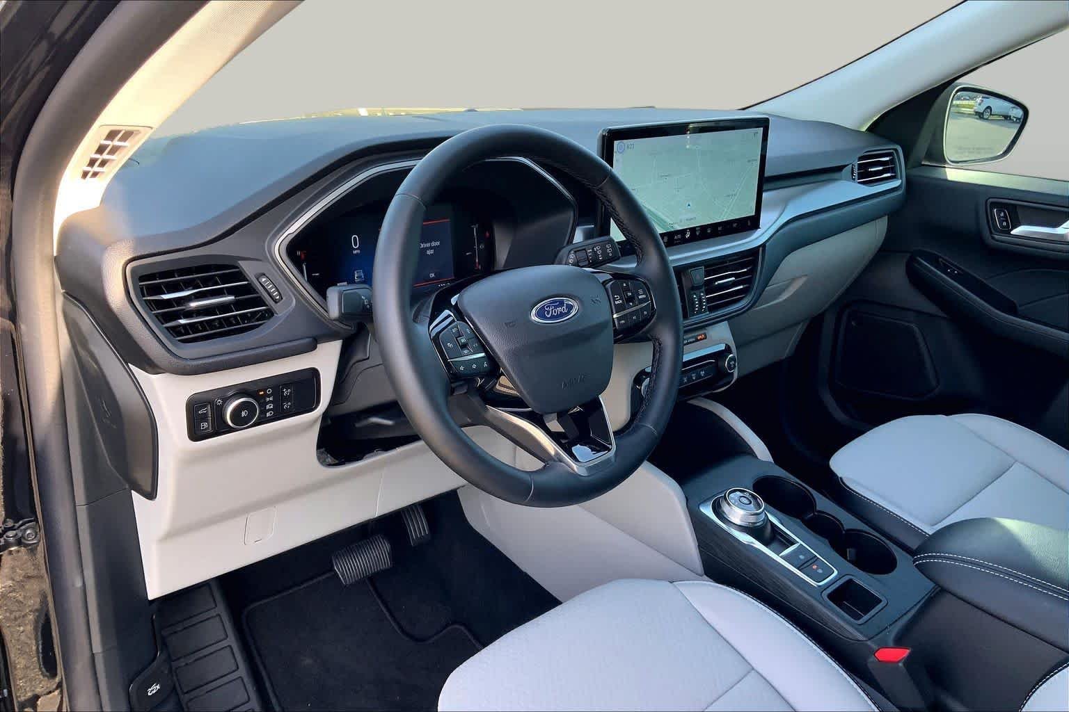 Used 2025 Agate Black Ford PHEV image 36