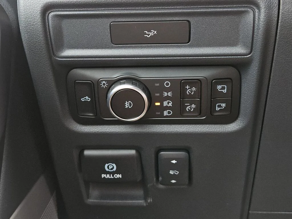 New 2026 Oxford White Ford Lariat® image 19