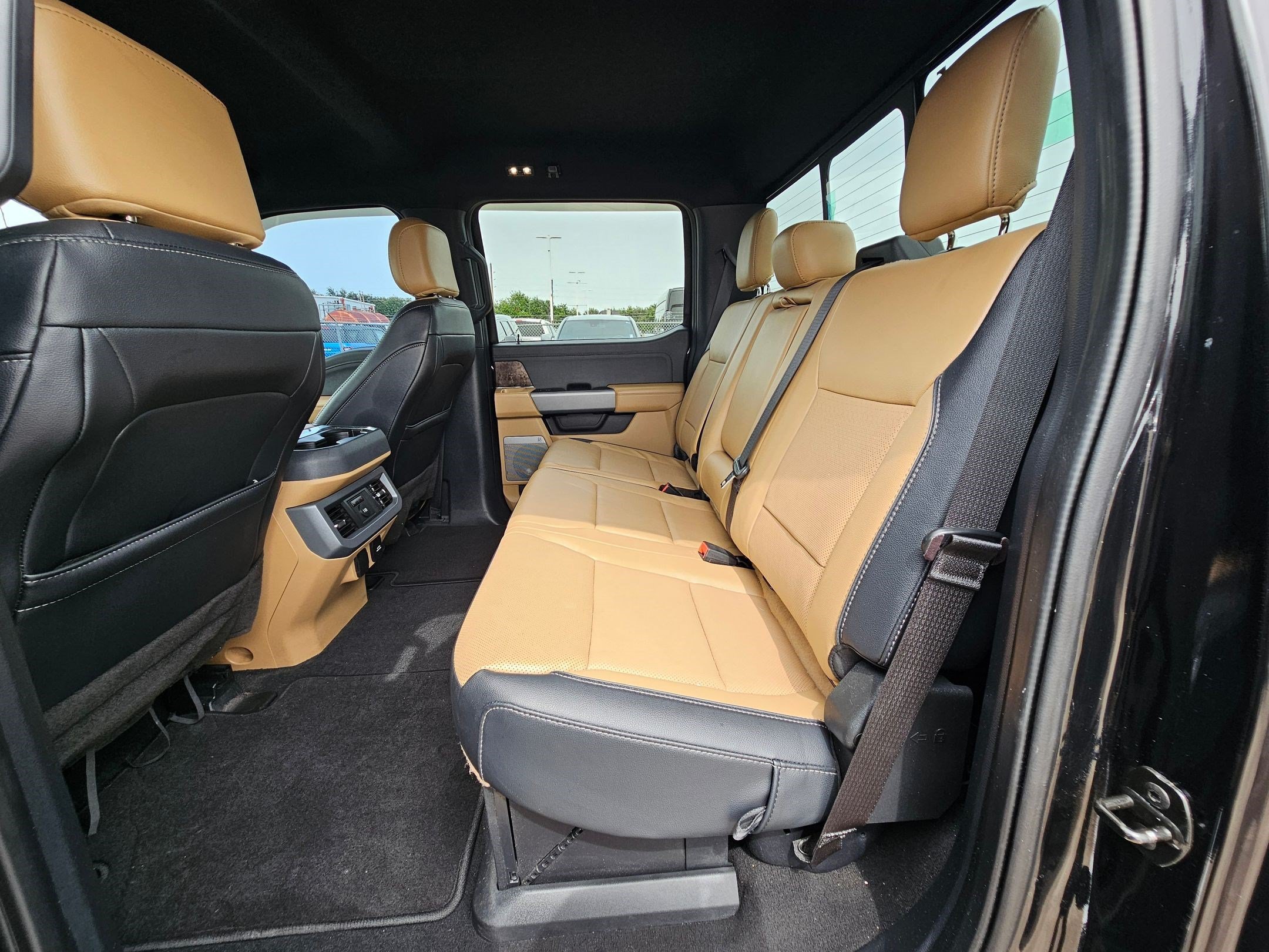 Used 2023 Black Metallic Ford Lariat image 26