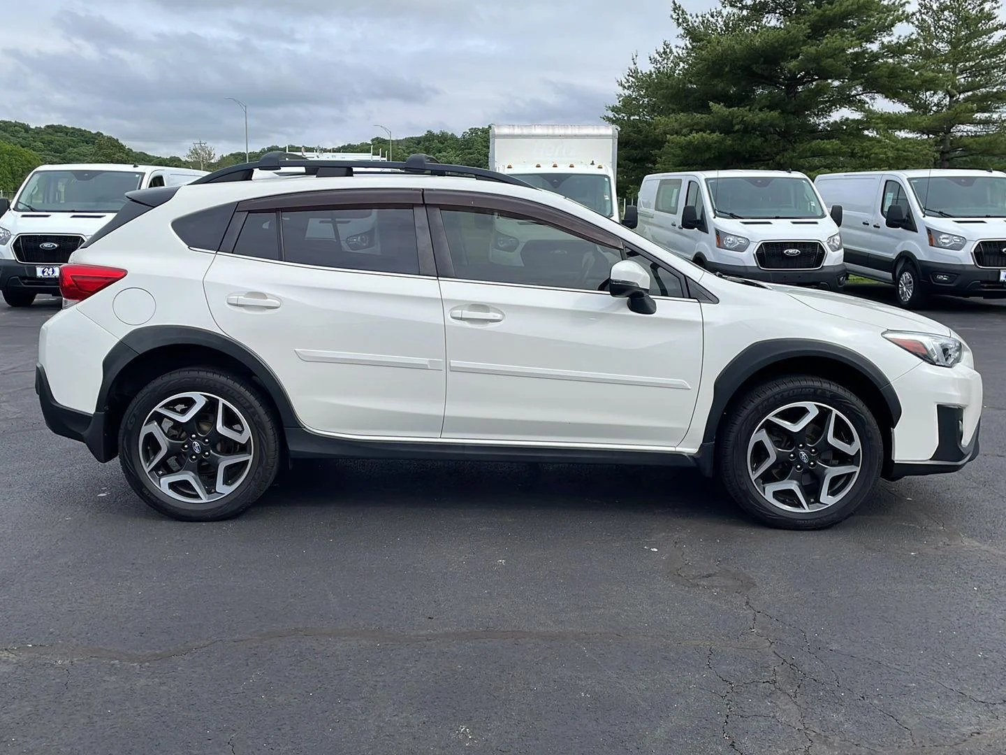 Used 2020 Crystal White Pearl Subaru Limited image 6