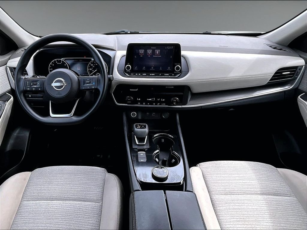 Used 2023 White Nissan SV image 21