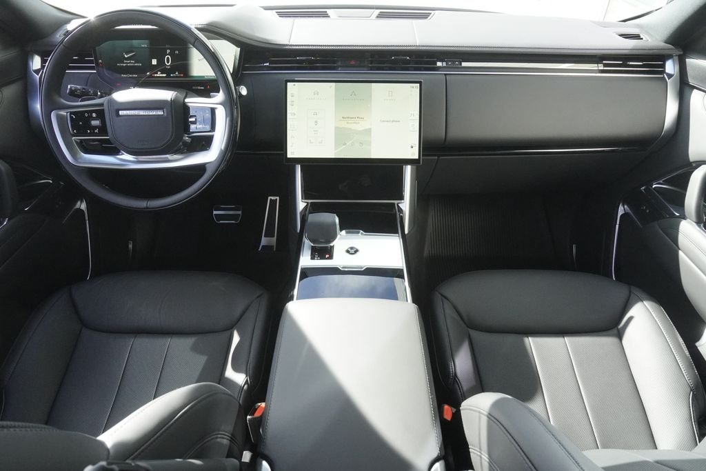 New 2026 Fuji White Land Rover SE image 9