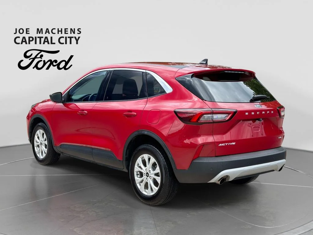 Used 2023 Red Ford Active image 7
