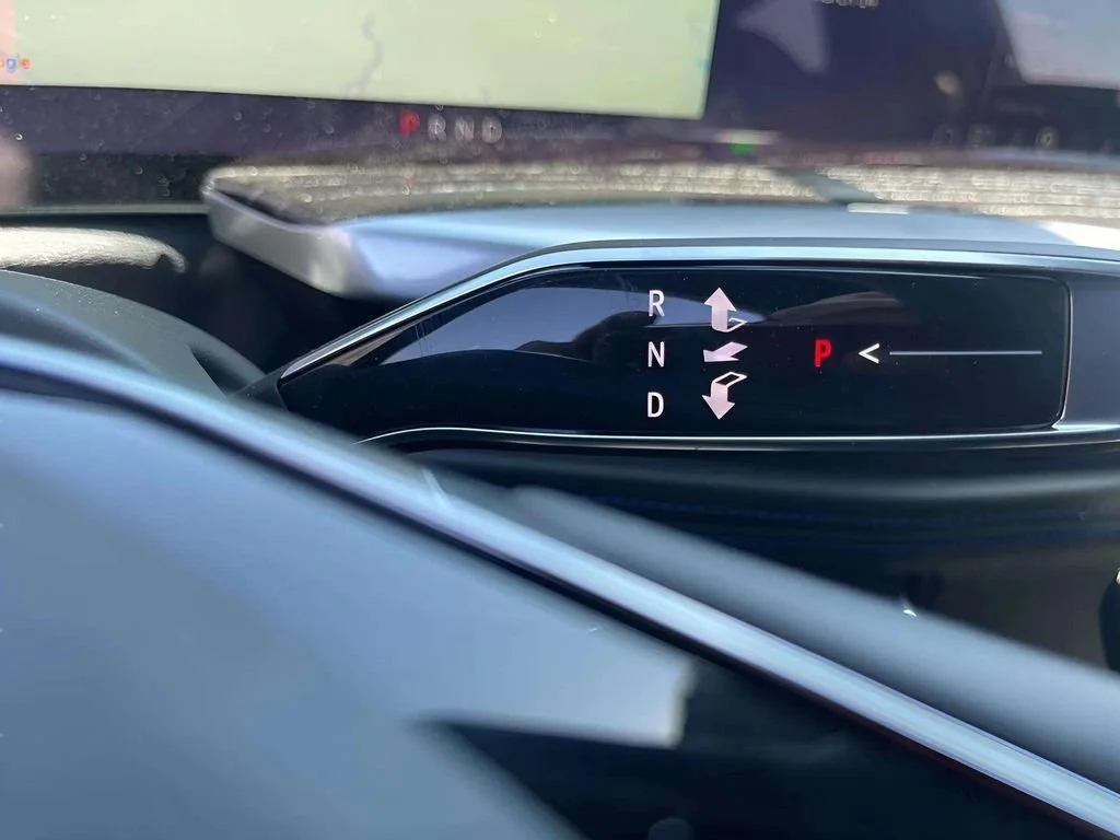 2025 Cadillac Escalade IQ Sport 1 - Photo 35