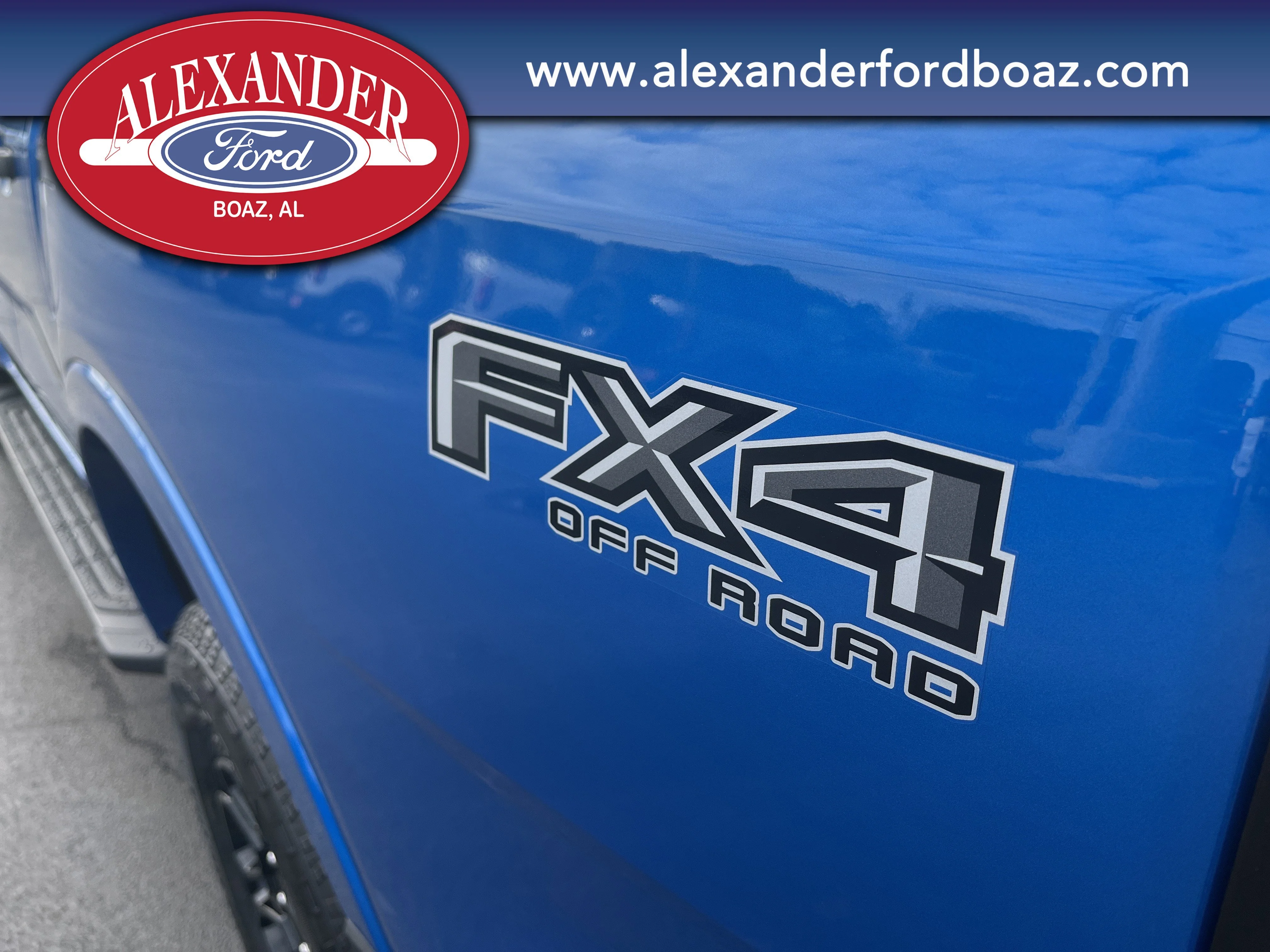 New 2025 Velocity Blue Metallic Ford XLT image 8