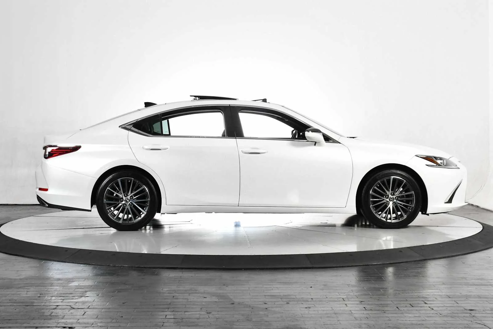 Certified Used 2023 EMINENT WHITE PEARL Lexus  image 6
