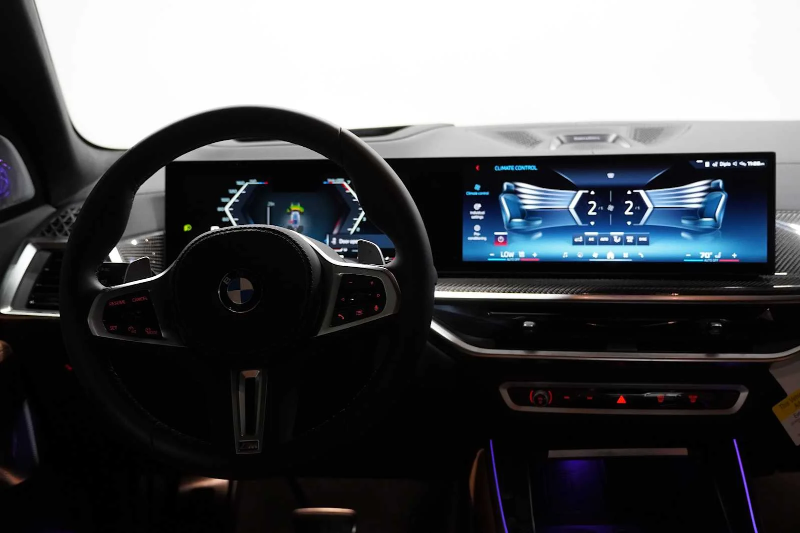 Used 2026 Skyscraper Grey Metallic BMW M60i image 25