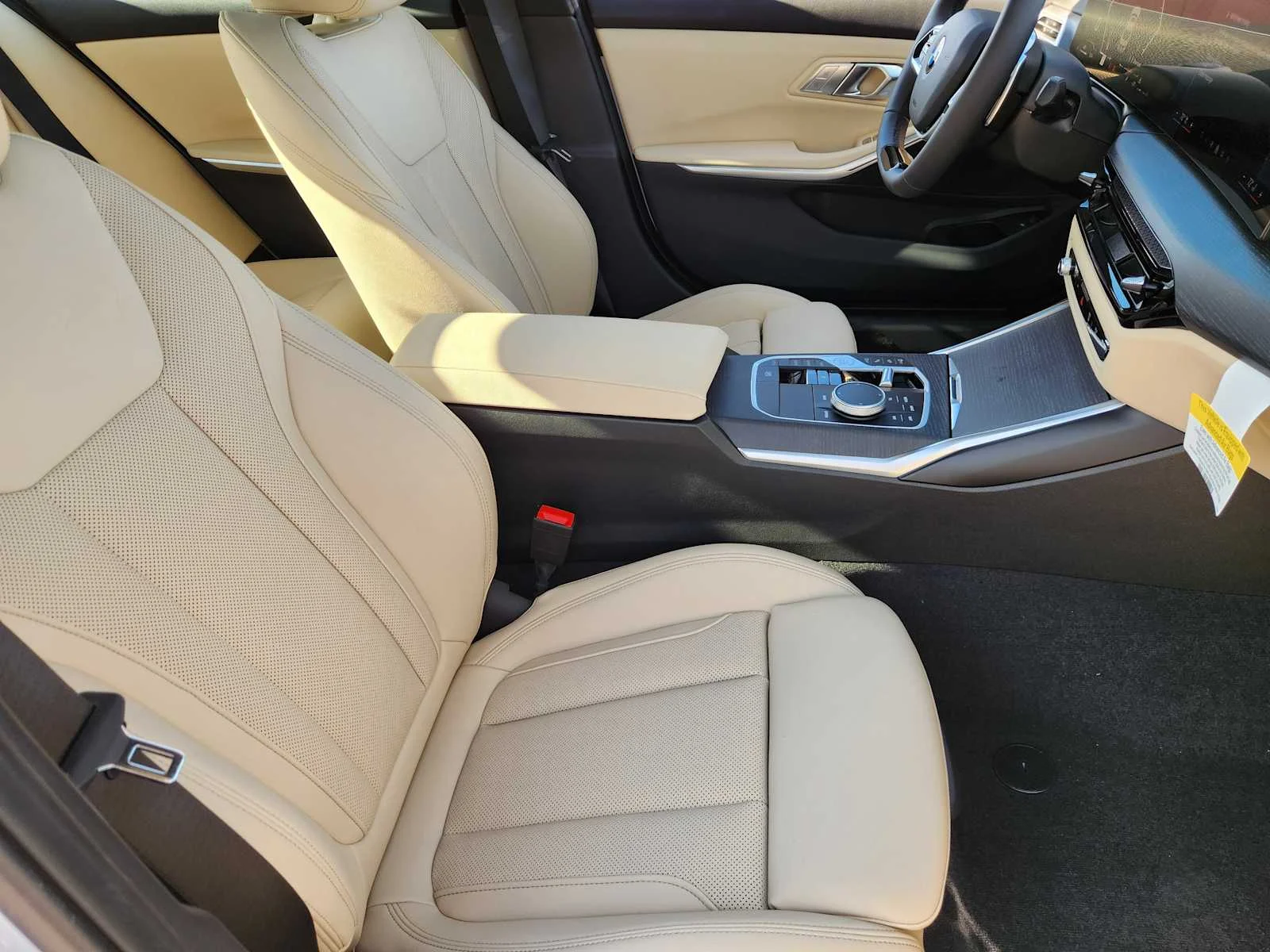 New 2026 Mineral White Metallic BMW 330i NA image 5