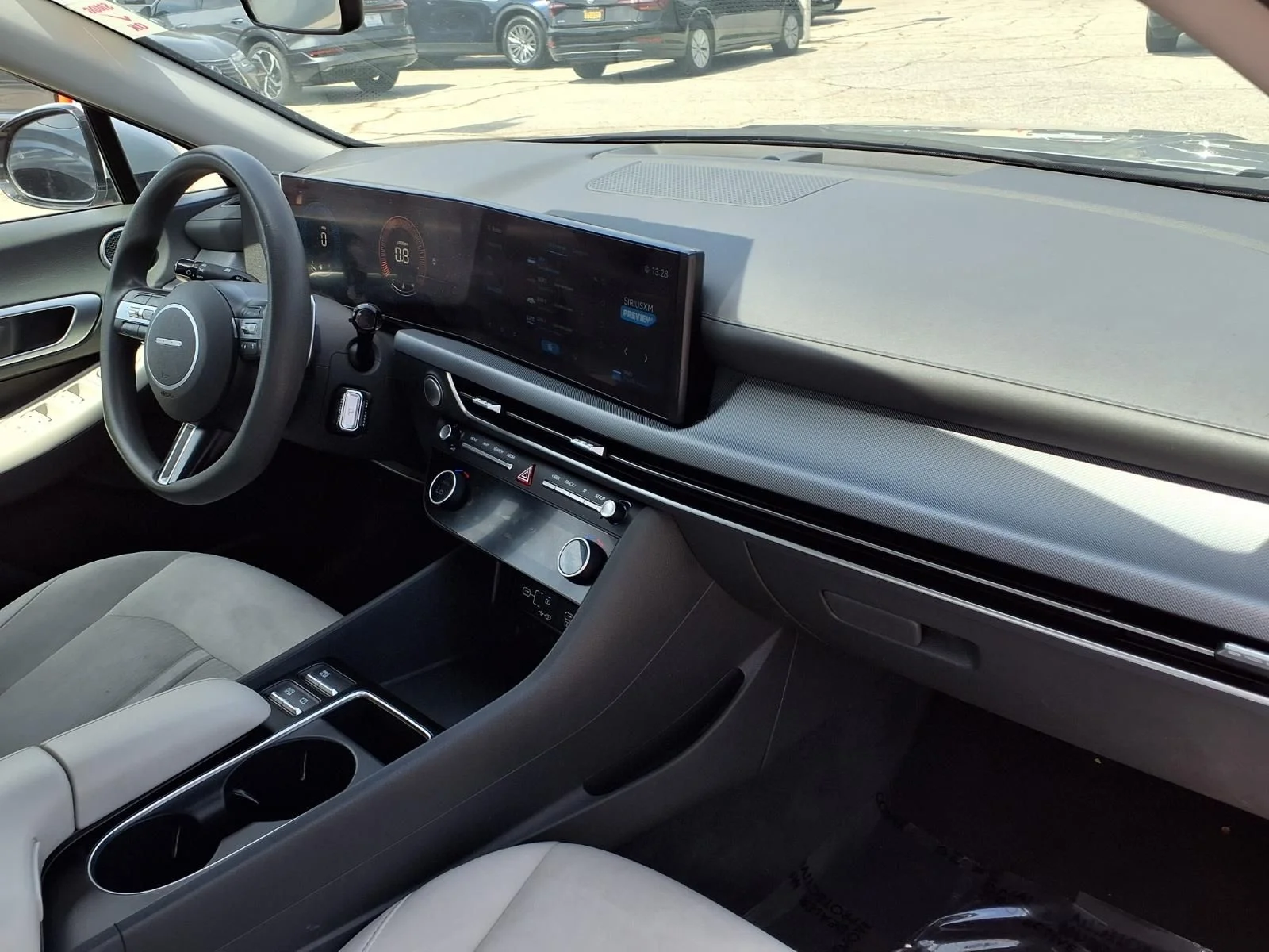 Used 2024 Silver Hyundai SEL image 24
