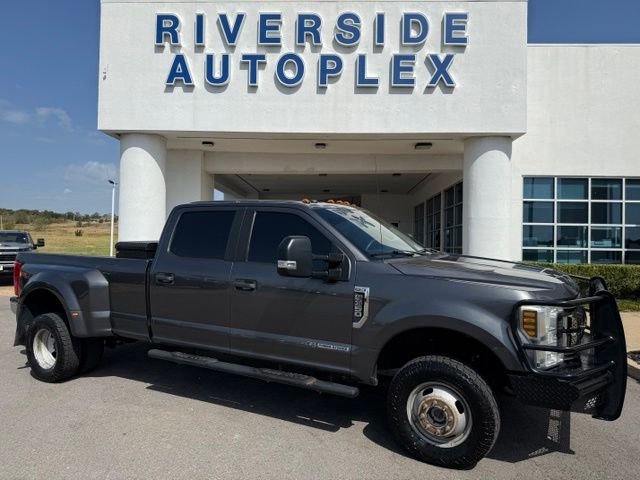Used 2019 Magnetic Ford XL image 1