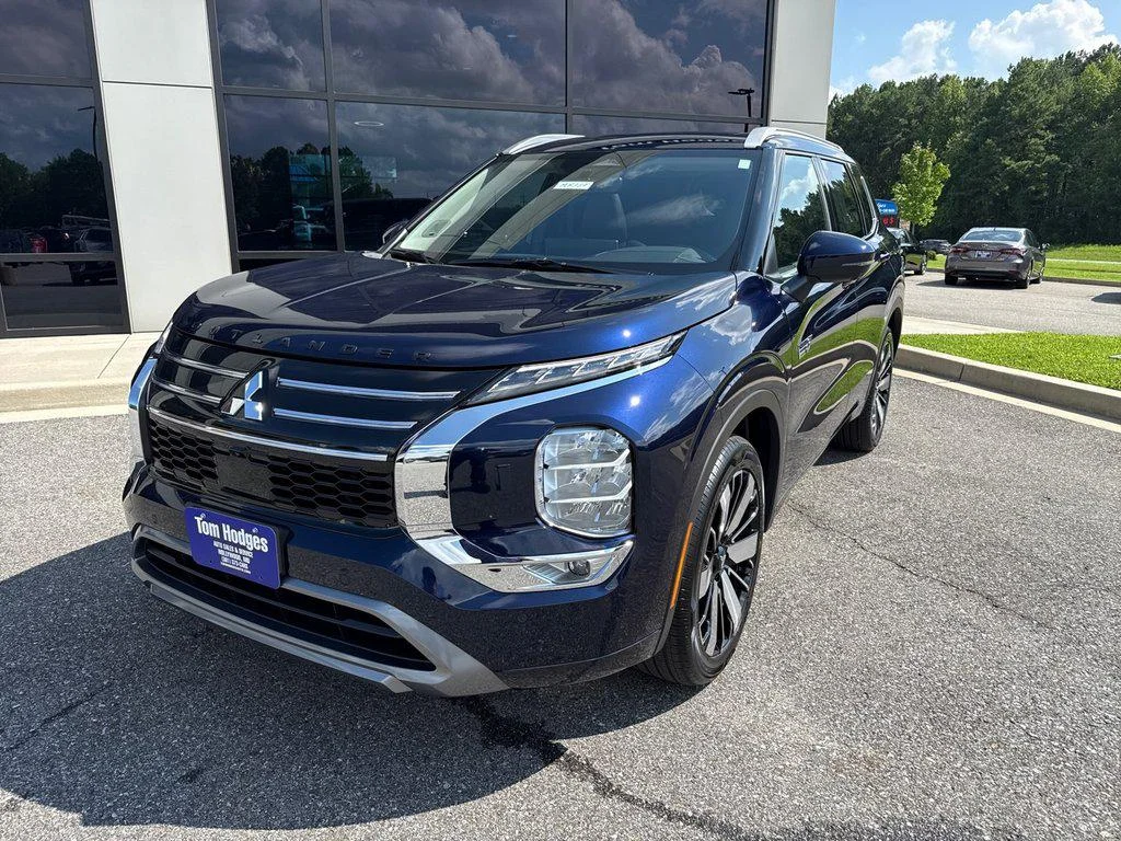 2026 Mitsubishi Outlander Plug-in Hybrid SEL