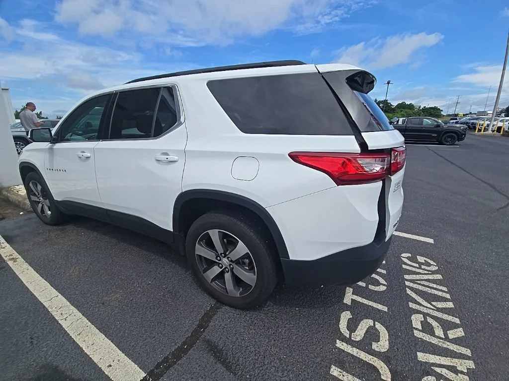 Used 2020 SUMMIT WHITE Chevrolet LT Leather image 15