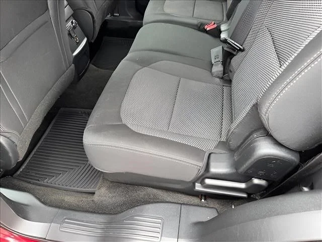 Used 2017 Red Ford XLT image 9