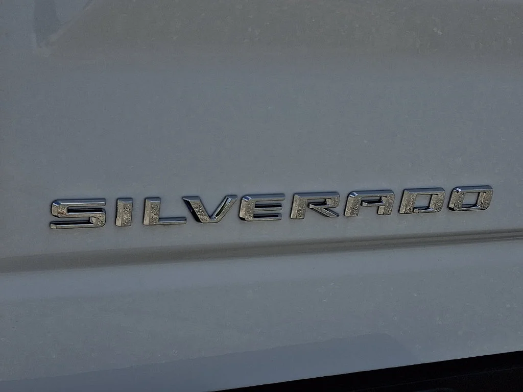 New 2026 Summit White Chevrolet Custom Trail Boss image 21