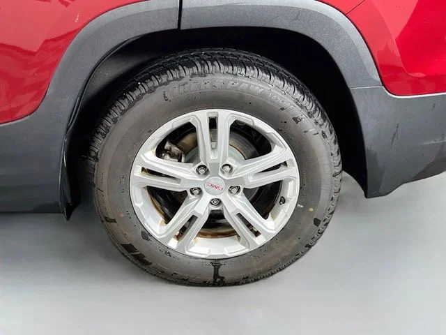 Used 2018 Red GMC SLE image 6