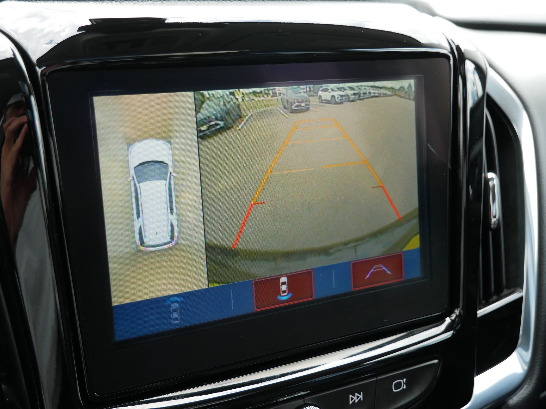 Used 2018 Black Currant Metallic Chevrolet Premier image 33
