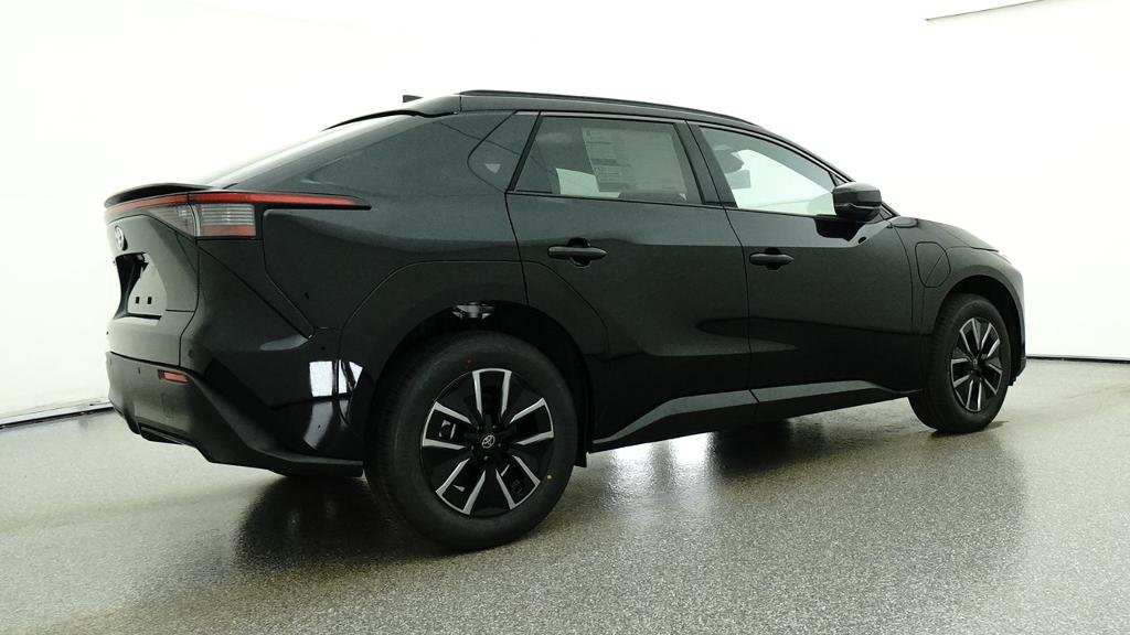 New 2026 Midnight Black Metallic Toyota XLE image 17
