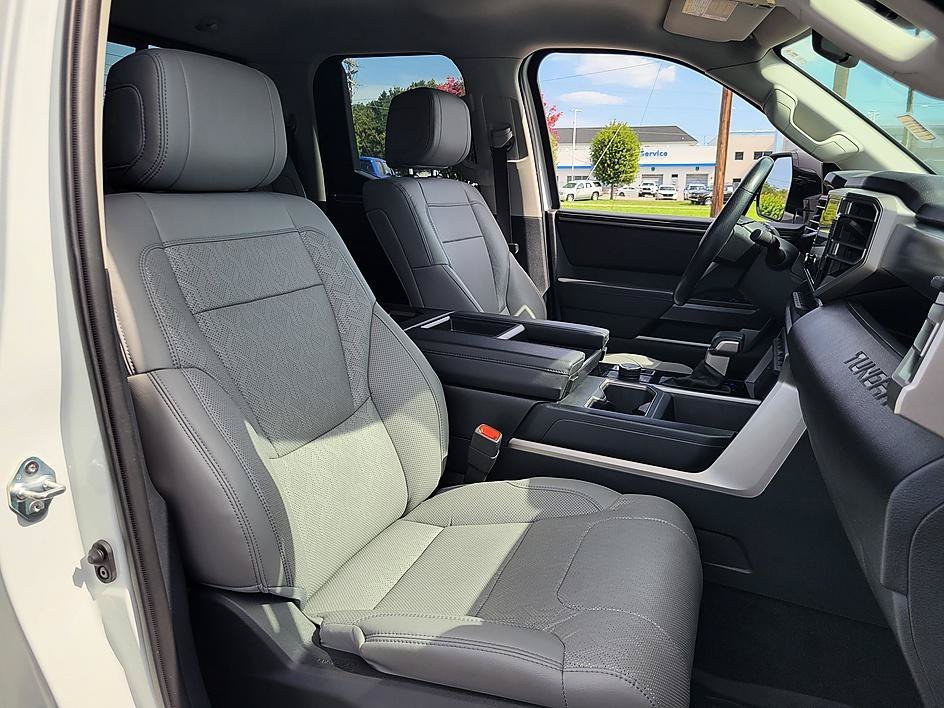 Used 2024 Ice Toyota SR5 image 16