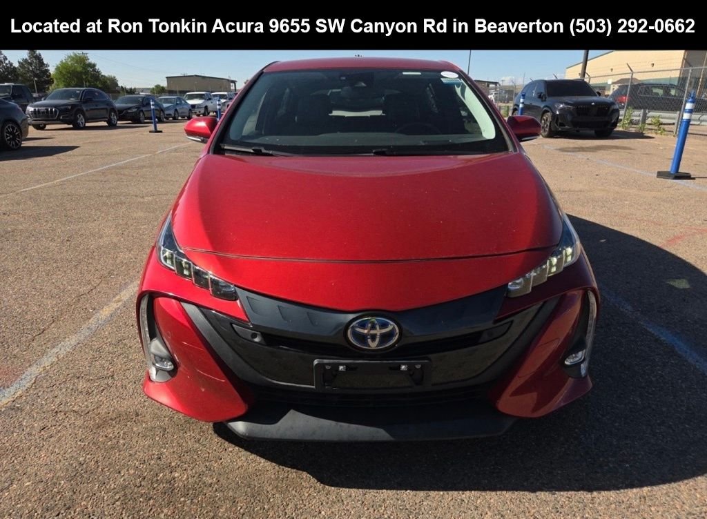 Used 2018 Hypersonic Red Toyota Advanced image 6