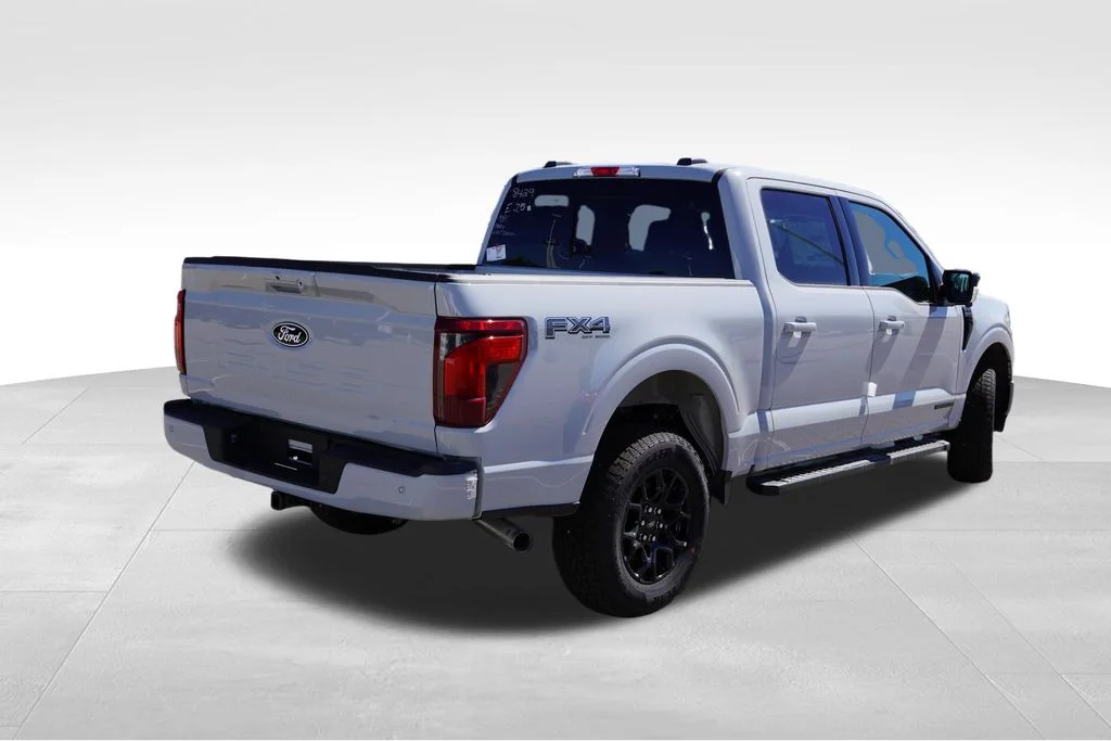 New 2026 Avalanche Ford XLT image 3