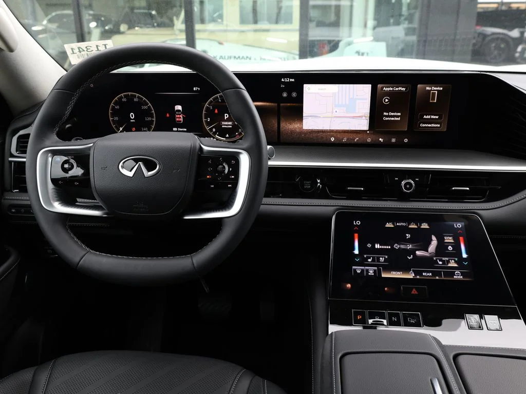 Certified Used 2026 White INFINITI LUXE image 26