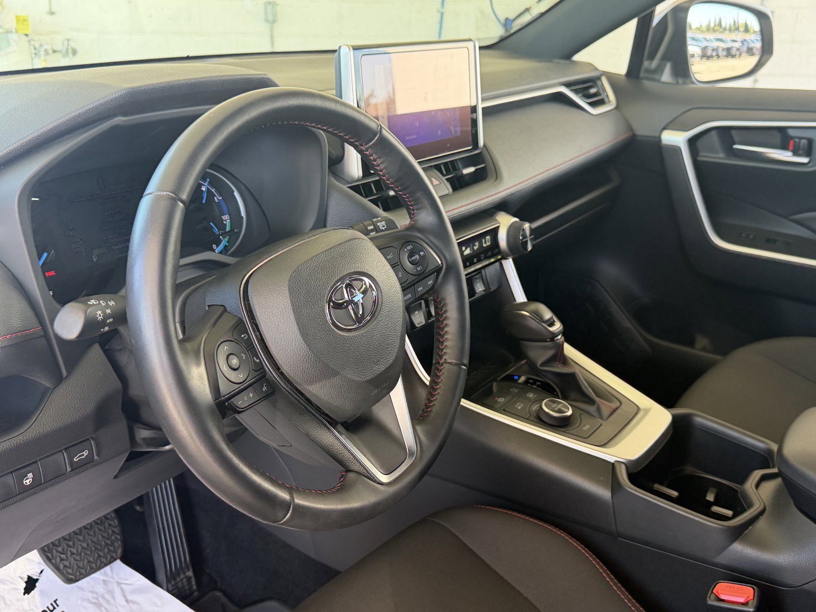 Used 2025 Silver Sky Metallic Toyota SE image 20