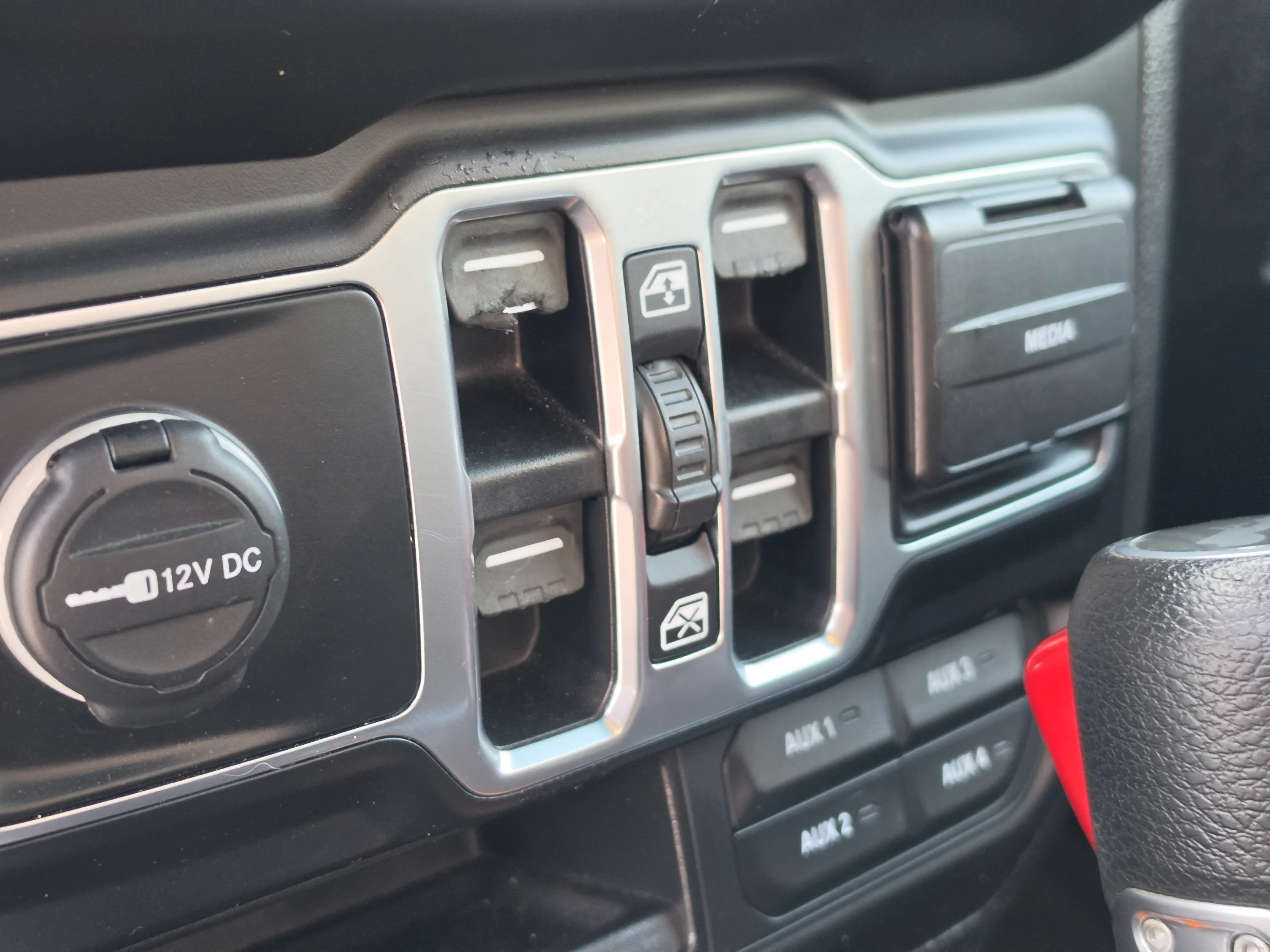 Used 2020 Bikini Pearlcoat Jeep Freedom image 23