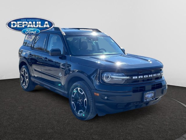 Used 2021 Shadow Black Ford Outer Banks image 9