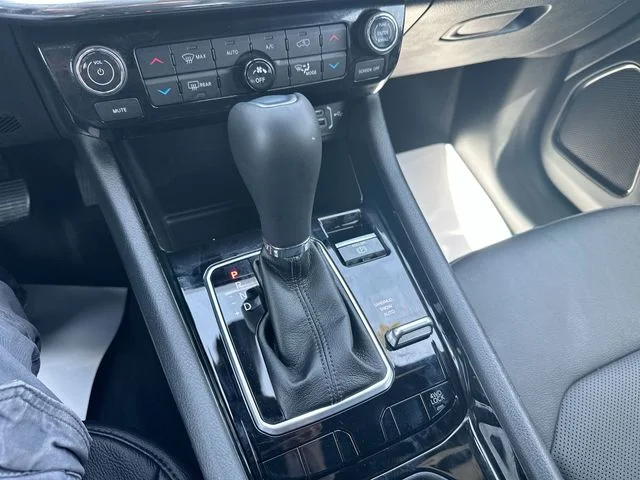 Used 2023 Gray Jeep Limited image 21