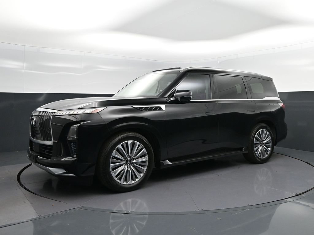 Certified Used 2025 Black INFINITI LUXE image 3
