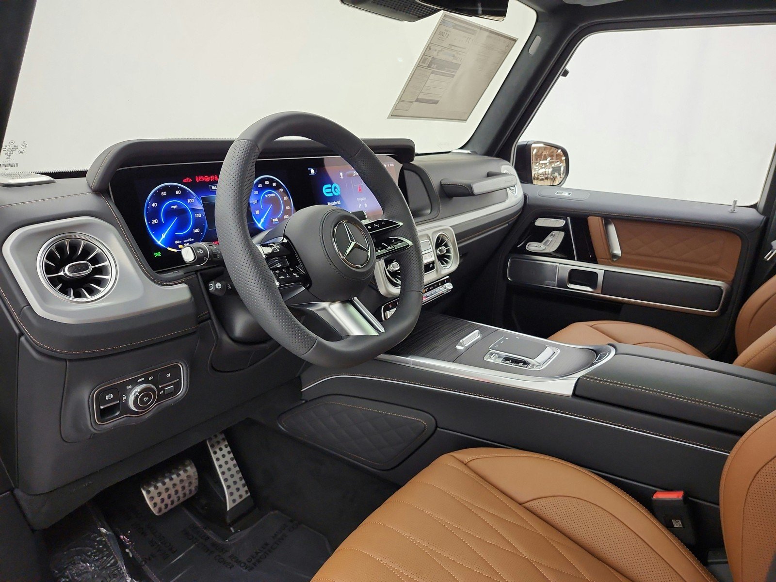 New 2027 MANUFAKTUR Dark Olive Green Magno Mercedes-Benz G 580e SUV image 10