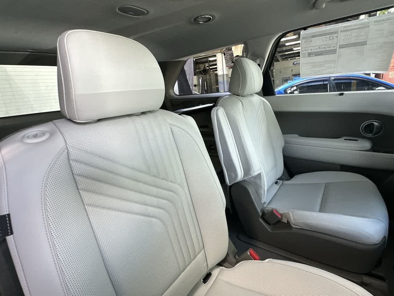 New 2027 Gray Hyundai SEL FWD image 26