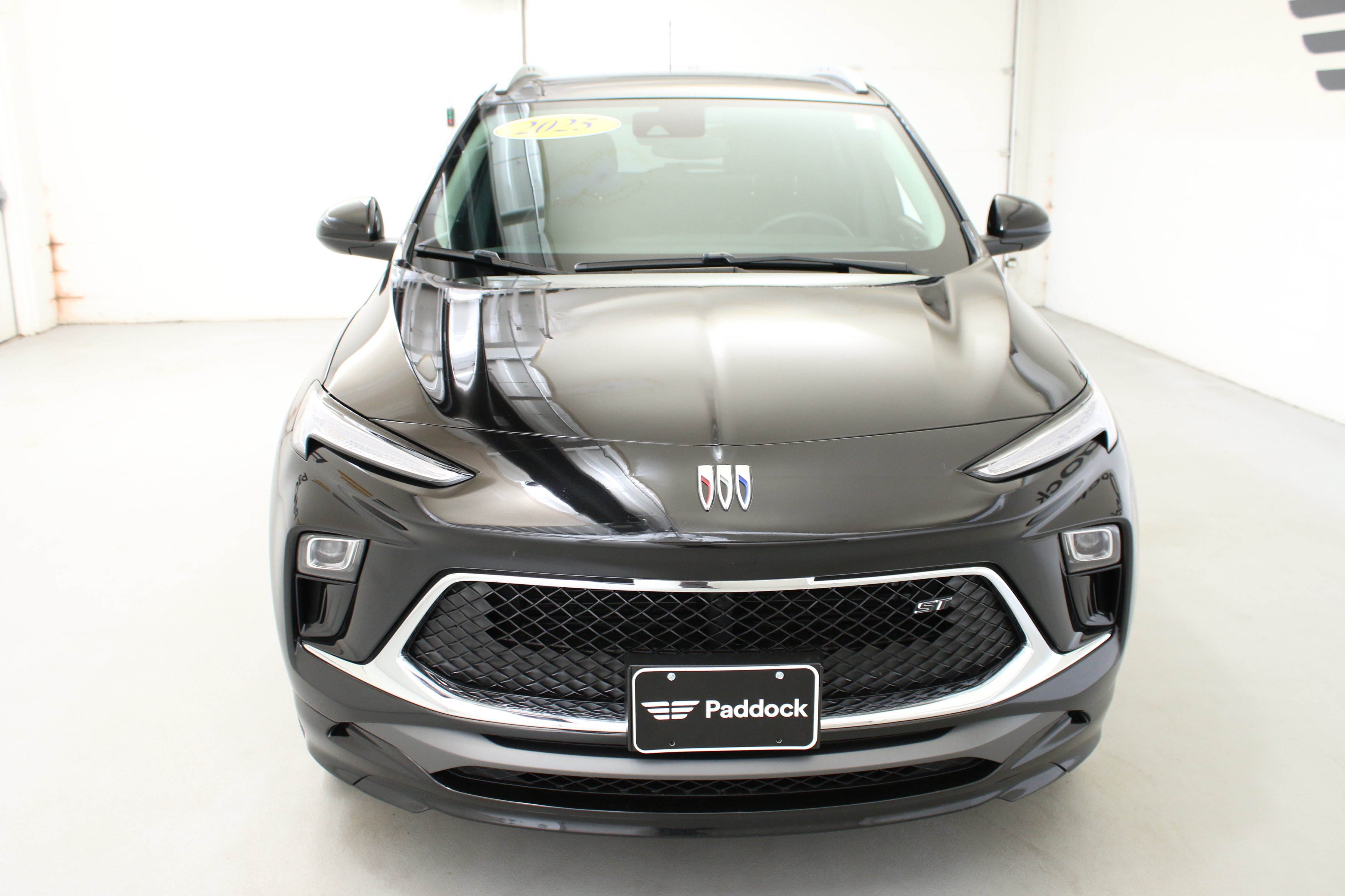 Used 2025 Ebony Twilight Metallic Buick Sport Touring image 3