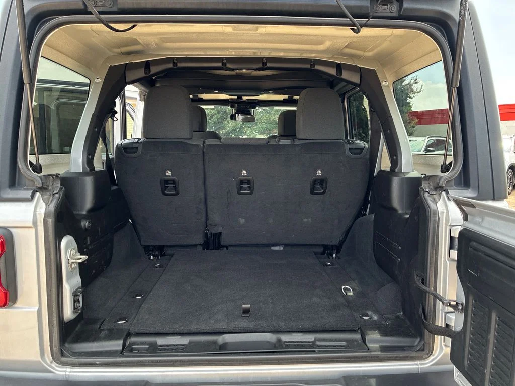 Used 2024 Silver Jeep Rubicon image 30