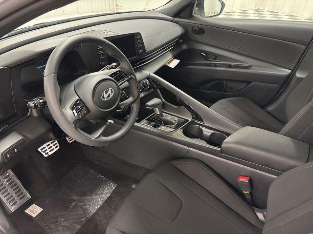 New 2026 White Hyundai SEL Sport Premium image 8