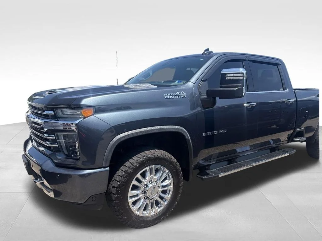 Used 2020 Gray Chevrolet High Country image 17