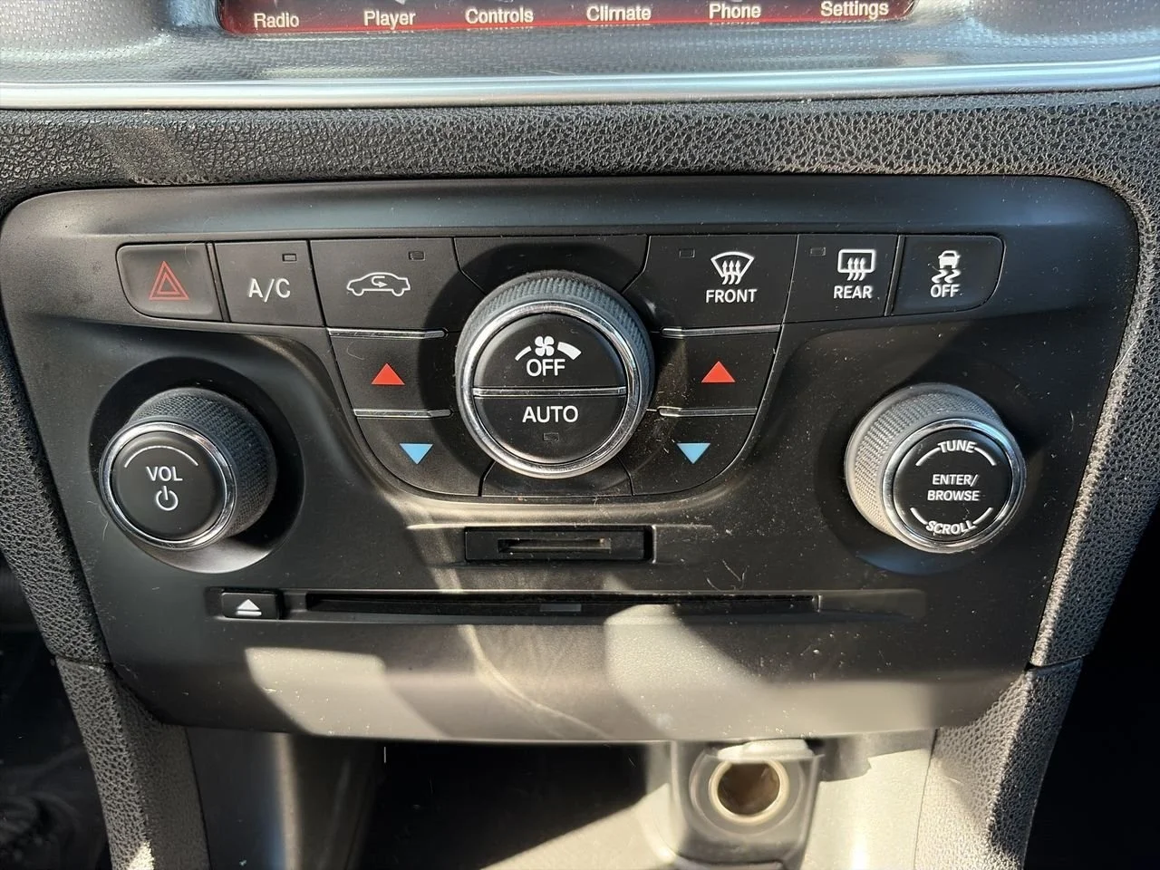 Used 2013 Red Dodge SXT image 23